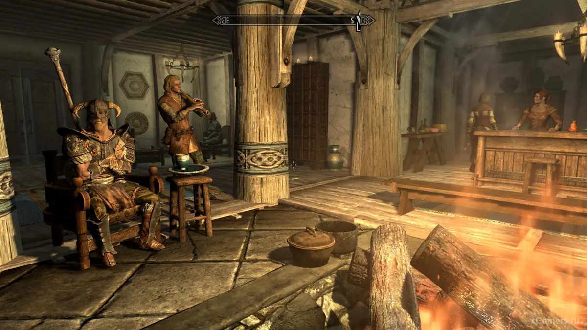 Un des mercenaires dans une taverne du jeu Skyrim