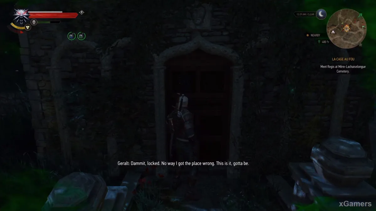 Geralt s'approche de la porte du caveau, qui est fermée